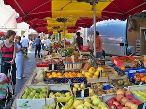 marchés aux alentours de dracy les couches